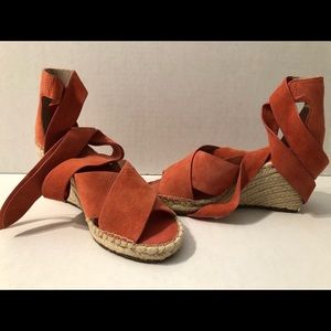 Never worn, Brand New Vince Camuto Melon